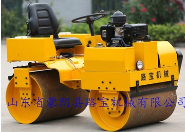 小型双轮振动压路机，座驾式压路机